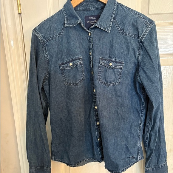 American Eagle Outfitters Blue Button Down Shirt. Women’s size large. - Picture 1 of 10